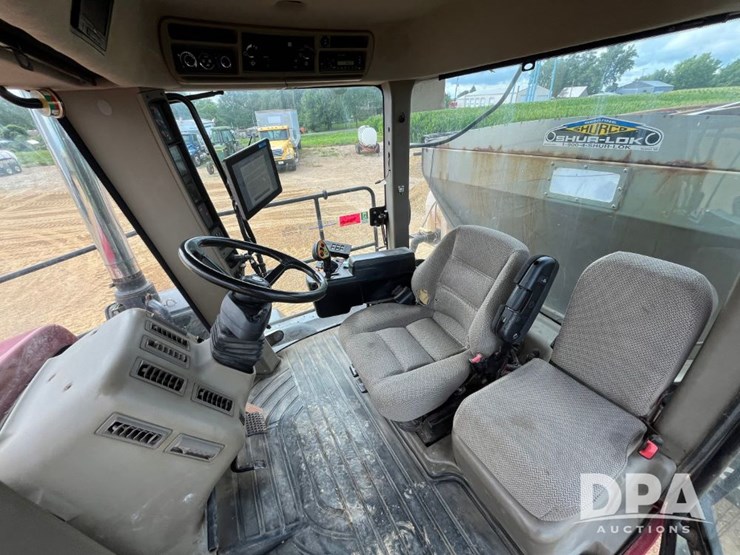 2015-case-ih-titan-4530-image-87