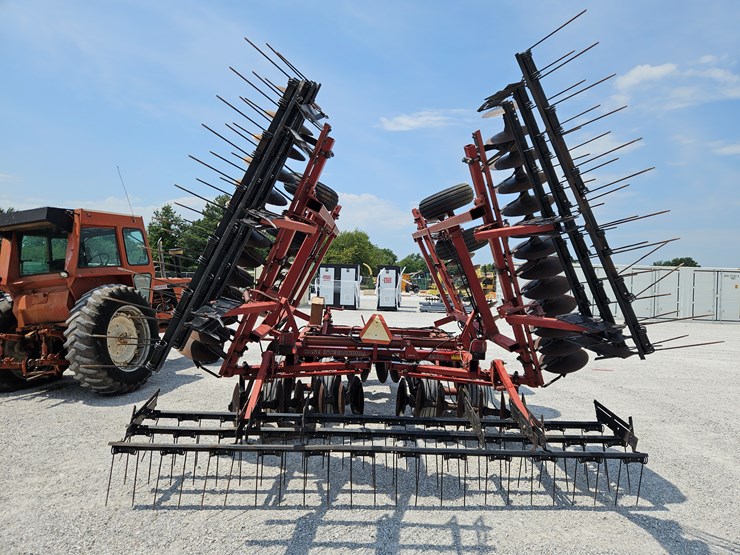 case-ih-3900-image-7