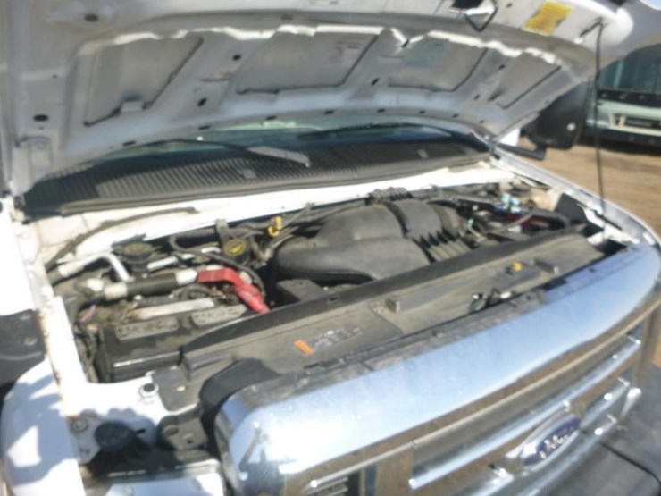 2017-ford-e450-image-12