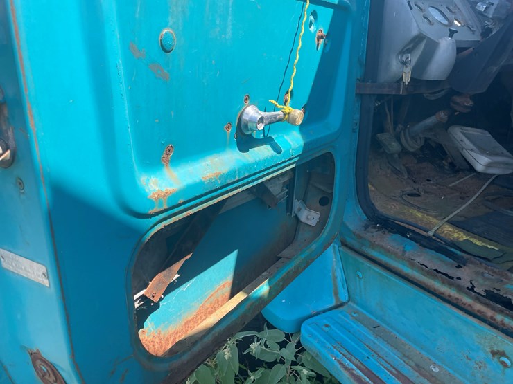 #280-•-#24138-•-inop-1971-ford-t/a-single-cab-auger-truck-n80fvl70713-image-25