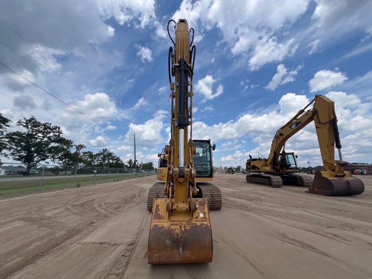 2022-caterpillar-317-image-7