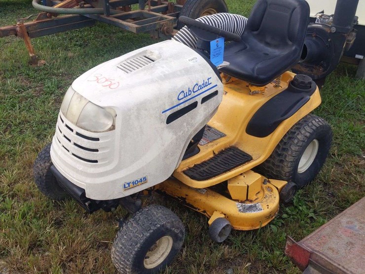 cub-cadet-lt1045-image-2