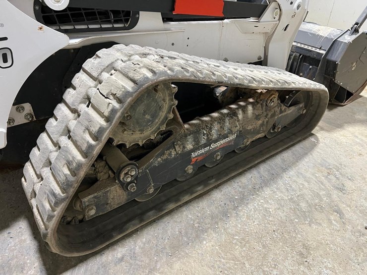 2022-bobcat-t870-image-18