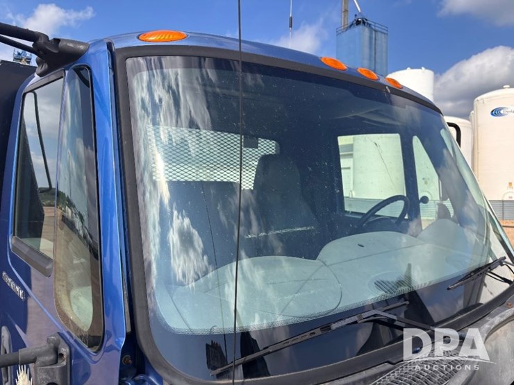 2006-international-durastar-4300-image-56