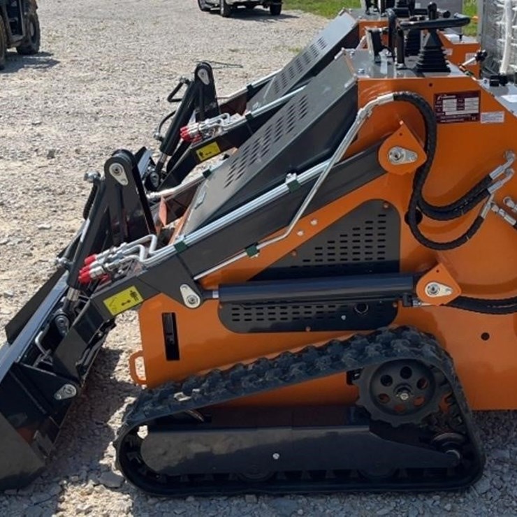 Landhero LDH-T460 Mini Skid Steer