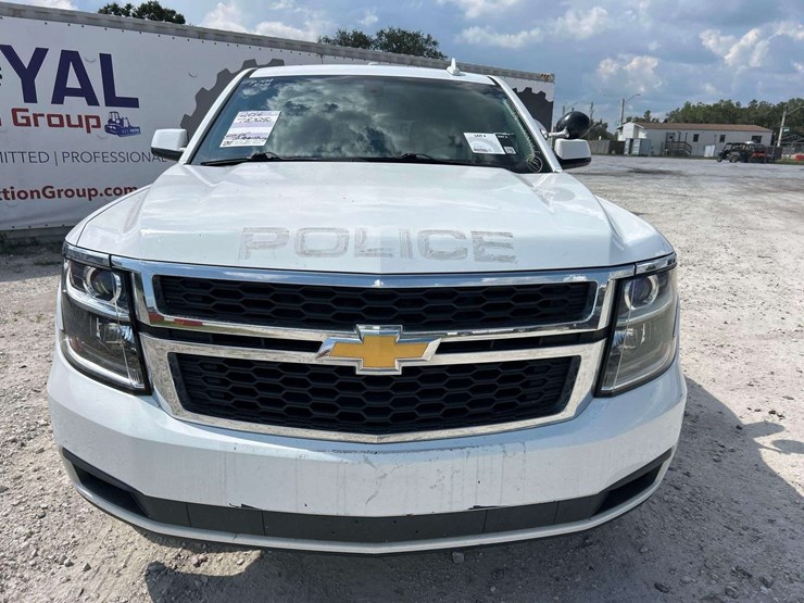 2016-chevrolet-tahoe-image-24