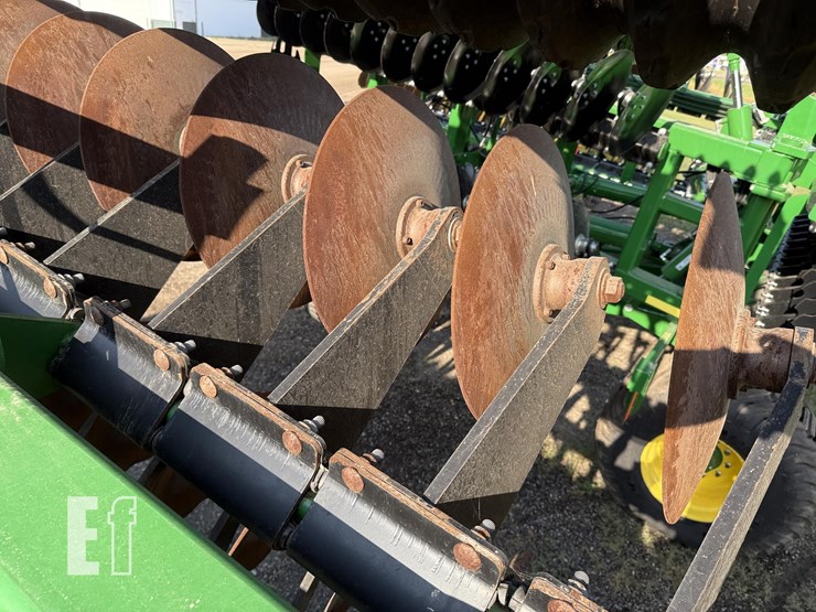 2021-john-deere-2680h-image-37