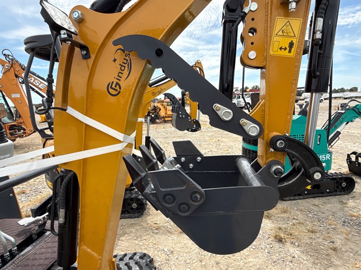 #220-•-#26490-•-unused-cfg-xz20r-mini-excavator-image-16