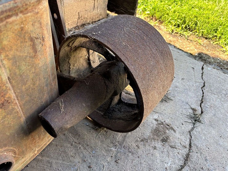 miscellaneous-oliver-tractor-parts-image-5
