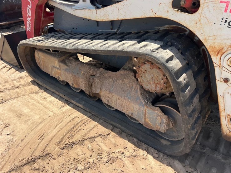 2019-takeuchi-tl12v2-image-21