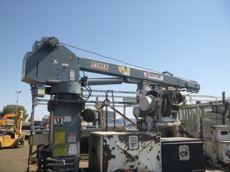 2005-ford-f450-image-17
