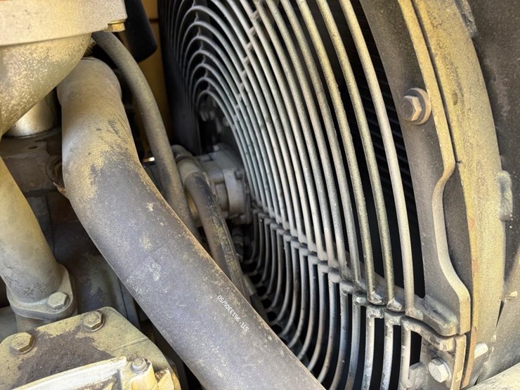 2005-deere-755c-image-44