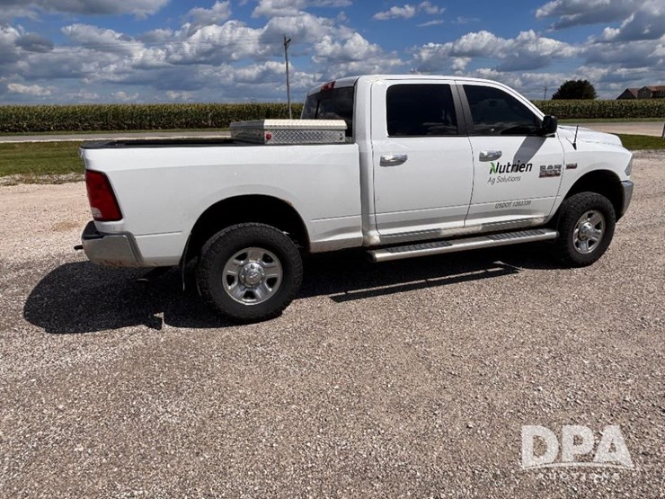 2016-dodge-ram-2500-image-5