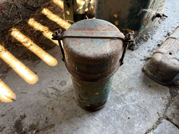 miscellaneous-oliver-tractor-parts-image-10