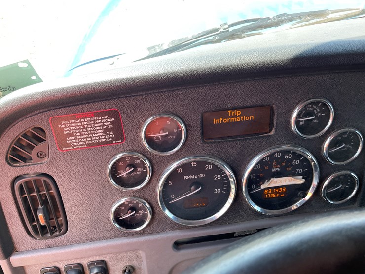 #2108-•-2012-peterbilt-truck-tractor-(has-mn-title-in-delay)-image-43