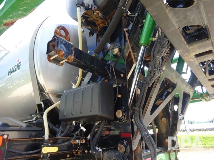 2019-john-deere-f4365-image-110