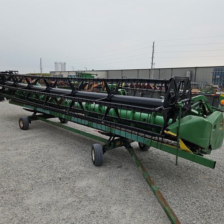 JOHN DEERE 750