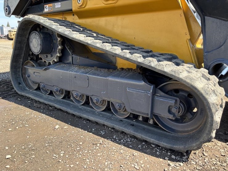 2019-deere-333g-image-18