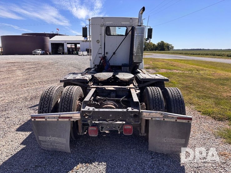 2005-kenworth-t800-image-8