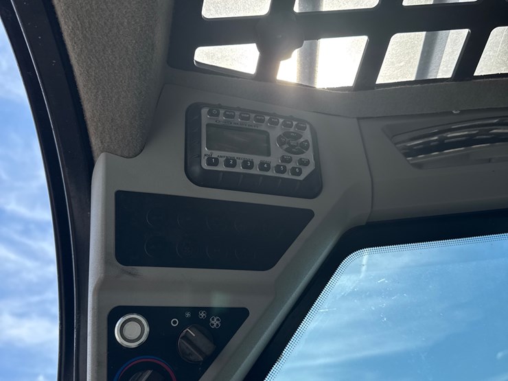 jcb-320t-image-32