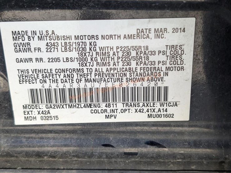 2014-mitsubishi-outlander-image-24