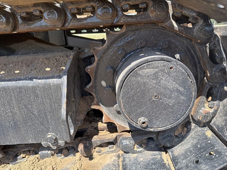 2011-komatsu-pc56-7-image-10