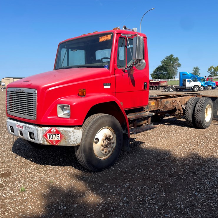 #2113 • 2003 Freightliner F170 Cab and Chassis (Has MN Title)