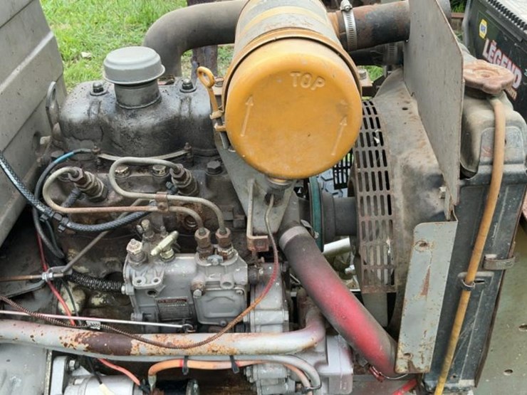 #124-•-massey-ferguson-mf210-tractor-image-20