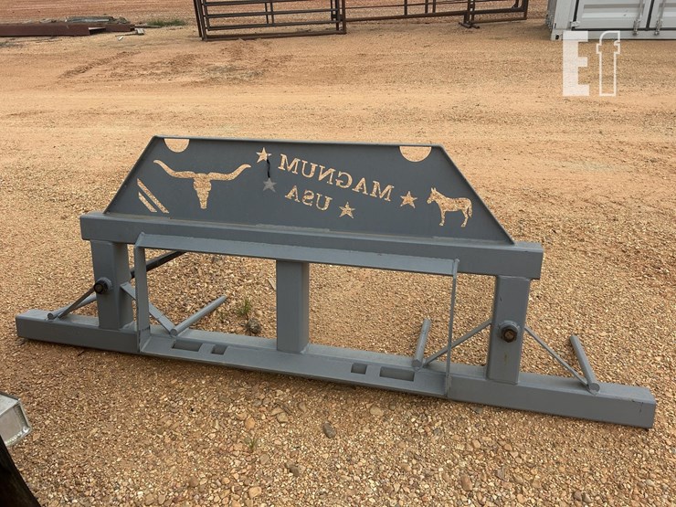 magnum-usa-double-hay-spear-image-3