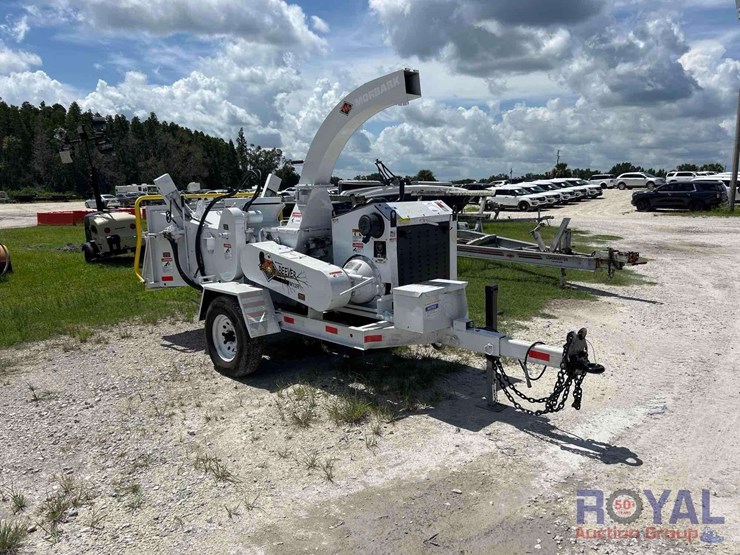 2017-e-z-beever-m12r-towable-brush-chipper-image-2