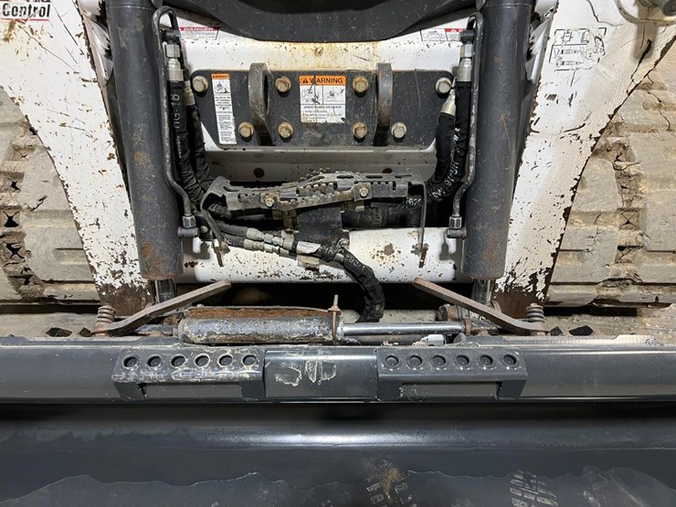 2021-bobcat-t770-image-11