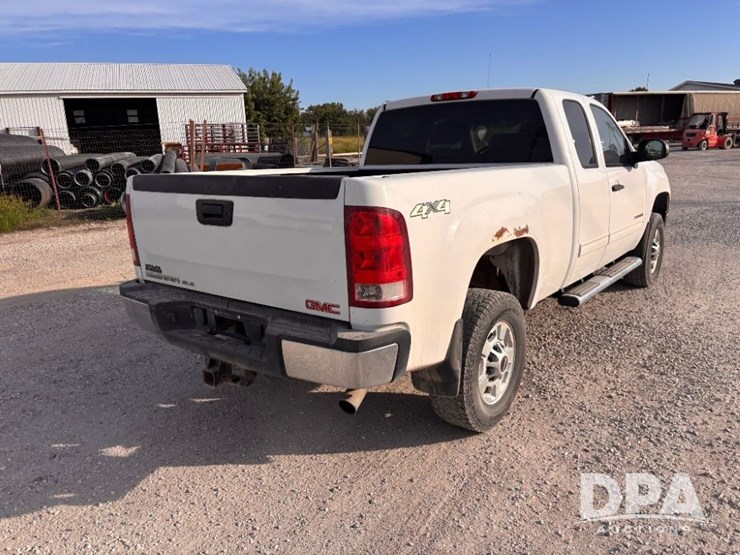 2013-gmc-2500-image-6