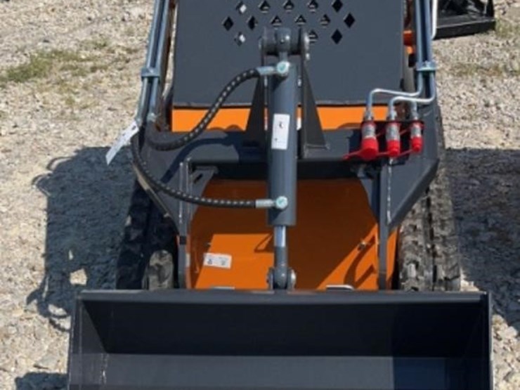 landhero-ldh-t460-mini-skid-steer-image-3