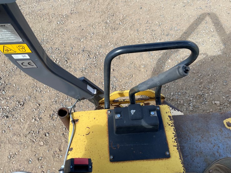 2019-dynapac-cc122-image-18