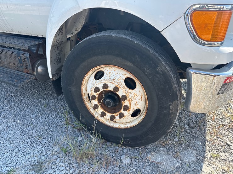 ford-f750-xl-image-9