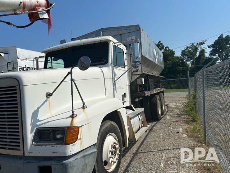 1998-freightliner-dry-tender-truck-(cp0654,-unit-28644)-image-41