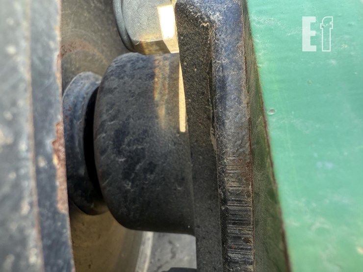 2021-john-deere-2680h-image-33