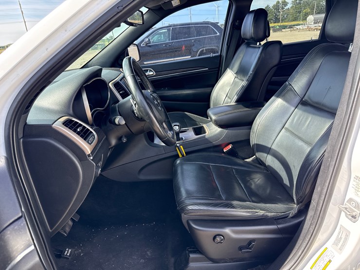 2015-jeep-grand-cherokee-image-18