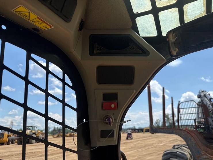 2018-caterpillar-279d-image-23