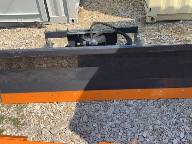 wolverine-skid-steer-hydraulic-84"-dozer-blade-image-1
