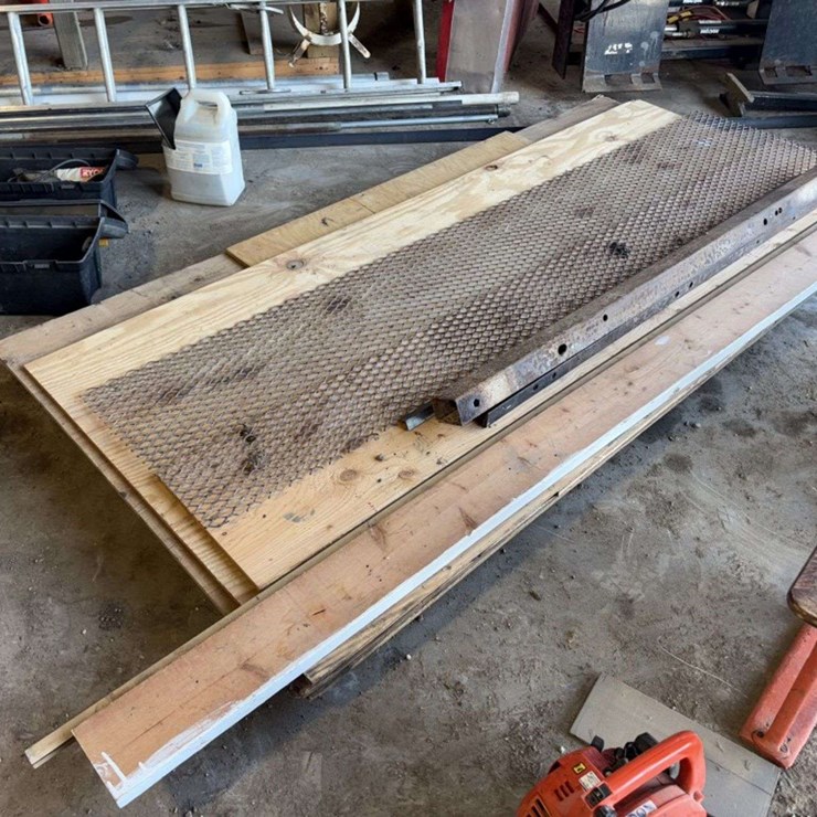 Approx (6) Pcs of misc plywood, Buying All for One Money