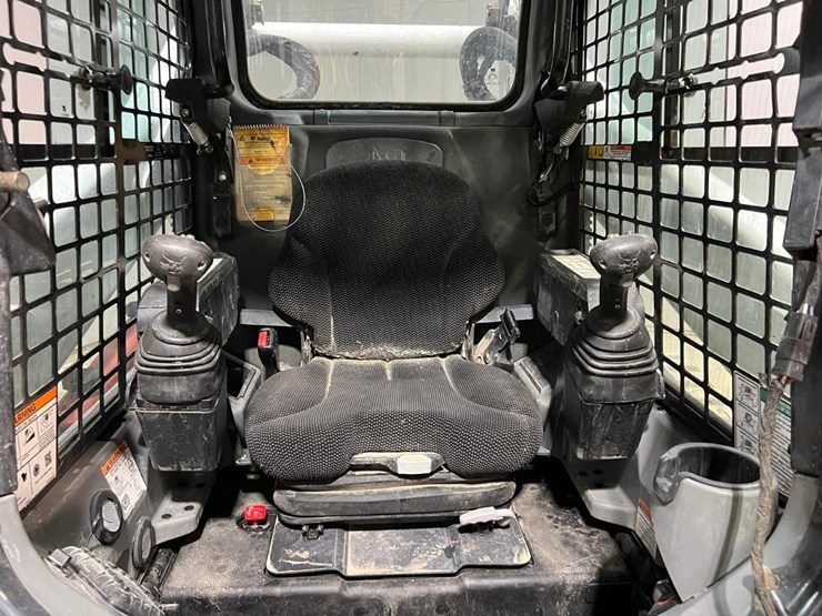 2021-bobcat-t770-image-22