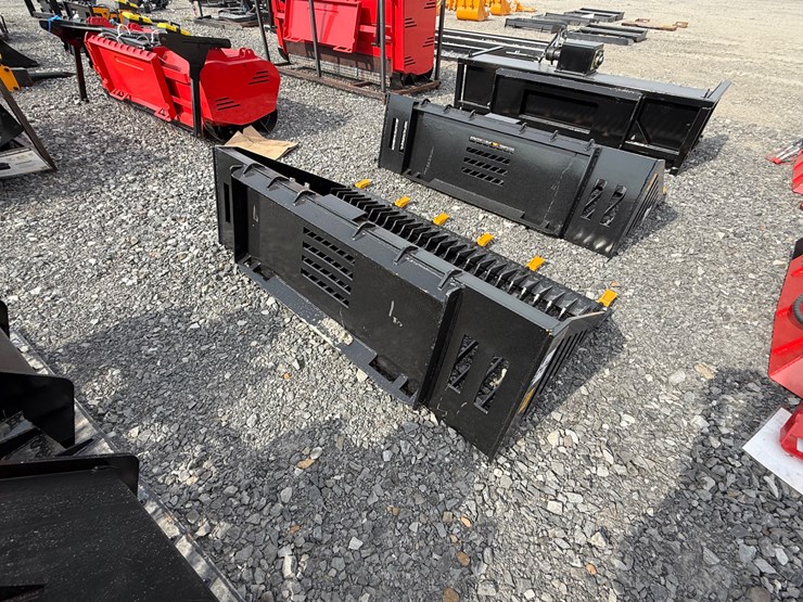 #2000-•-#26342-•-unused-giyi-66"-skid-steer-rock-bucket-cysd2507108-image-3