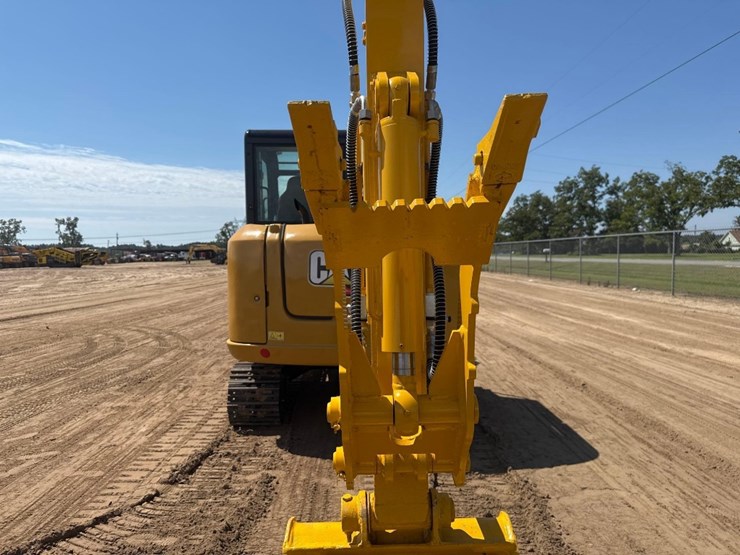2011-komatsu-pc56-7-image-22