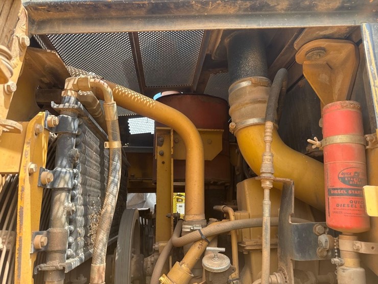 2002-caterpillar-973c-image-21