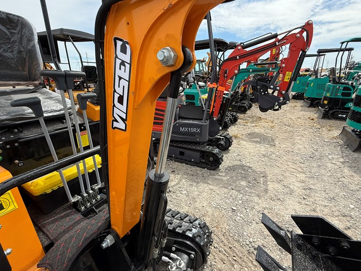 #220-•-#26538-•-unused-vicsec-vc15-mini-excavator-15j2507209-image-16