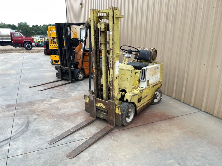 #2024-•-clark-propane-forklift-image-1