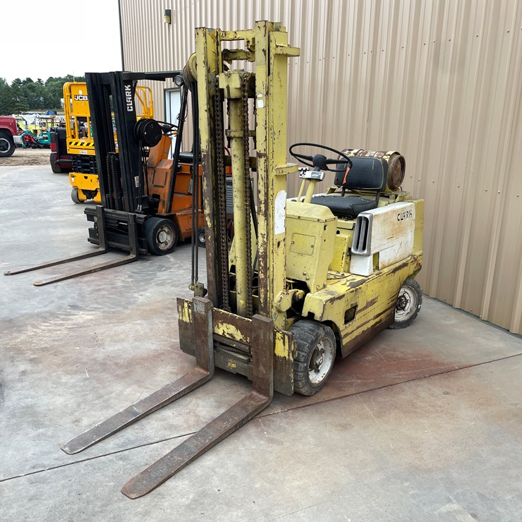 #2024 • Clark Propane Forklift