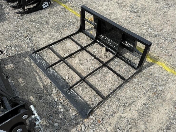 #230-•-#26296-•-unused-giyi-mini-skid-steer-land-leveler-pdq2507179-image-1