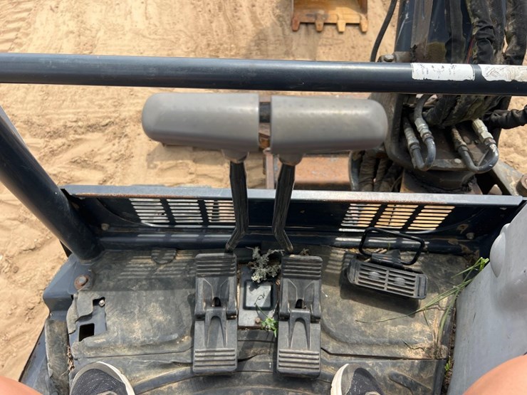 2018-deere-50g-image-32